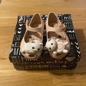 Toddler Mini Melissa cats size 6 - adorable!!